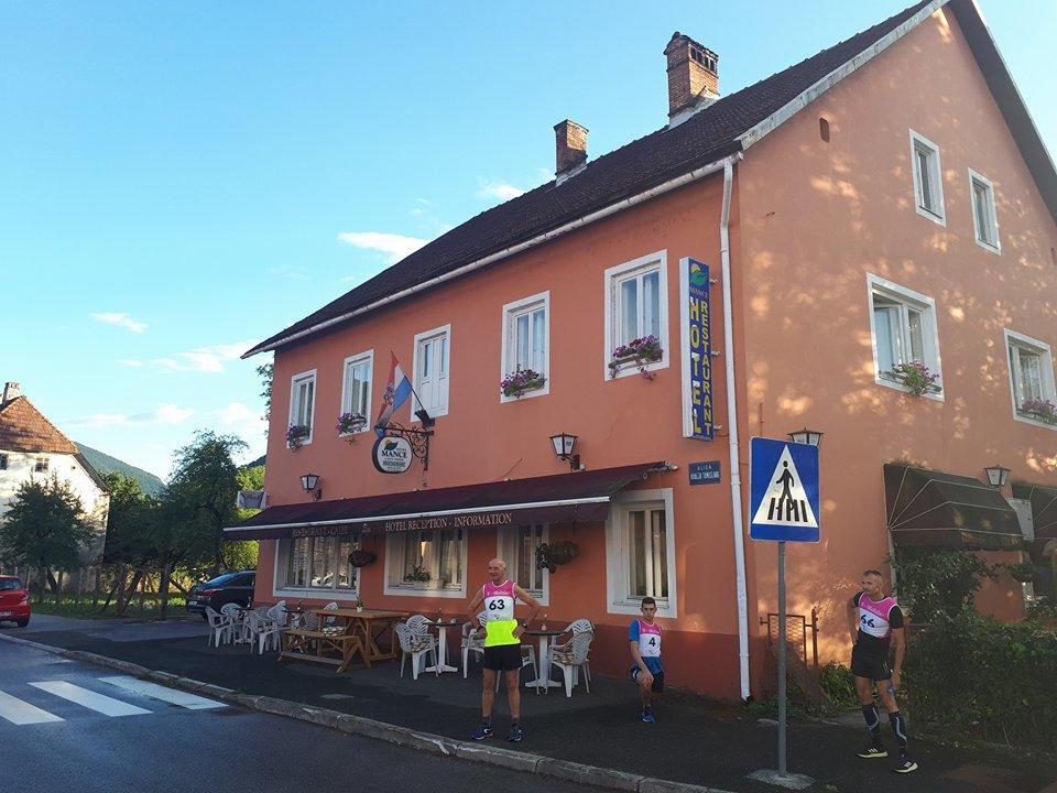 Hotel Mance Brod na Kupi Exteriör bild