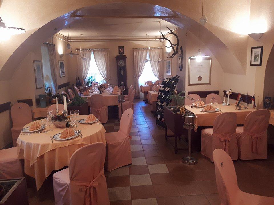 Hotel Mance Brod na Kupi Exteriör bild